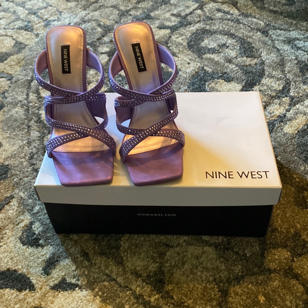 Women’s Nine West Purple Rhinestoned Heels